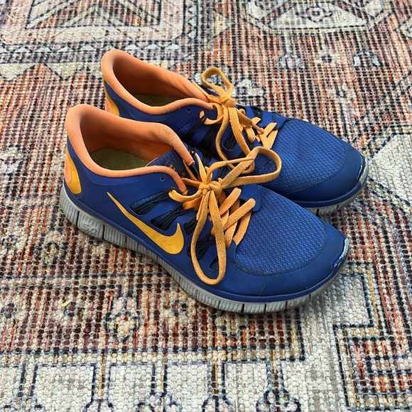 Nike Women’s Running Shoes Size 7 - Picture 4 of 10